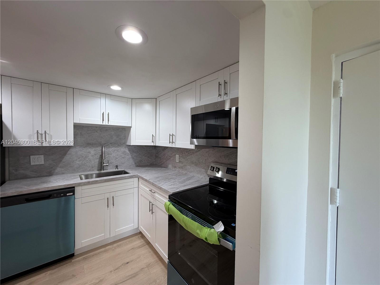 8303 SW 142nd Ave # D206, Miami FL 33183 photo 2