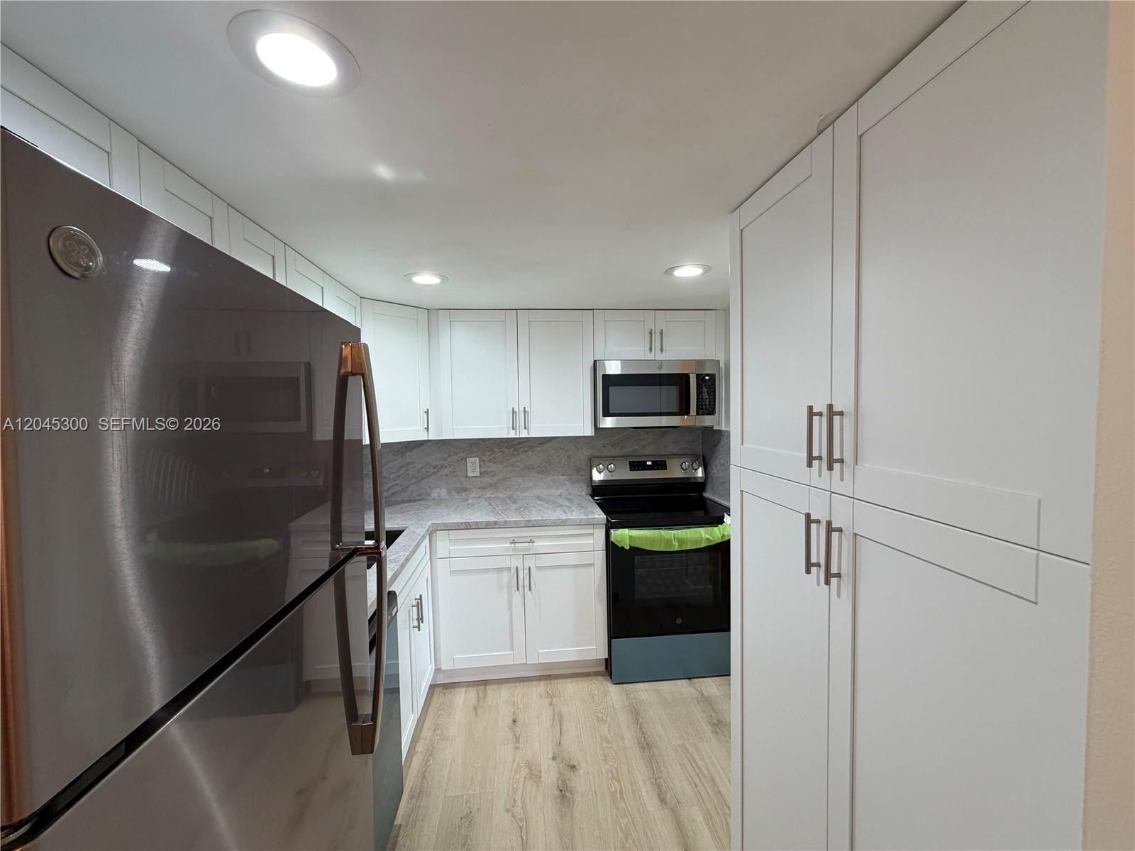 8303 SW 142nd Ave # D206, Miami FL 33183 photo 3