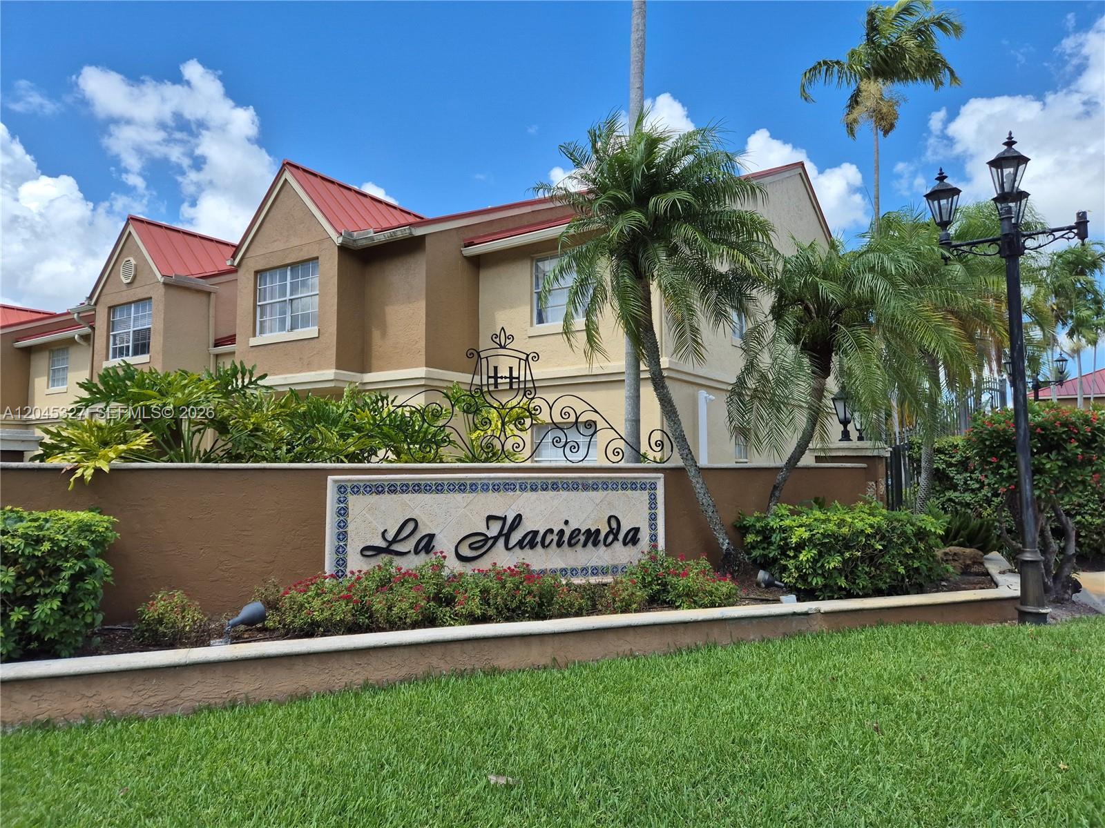 18310 NW 68th Ave # P, Hialeah FL 33015