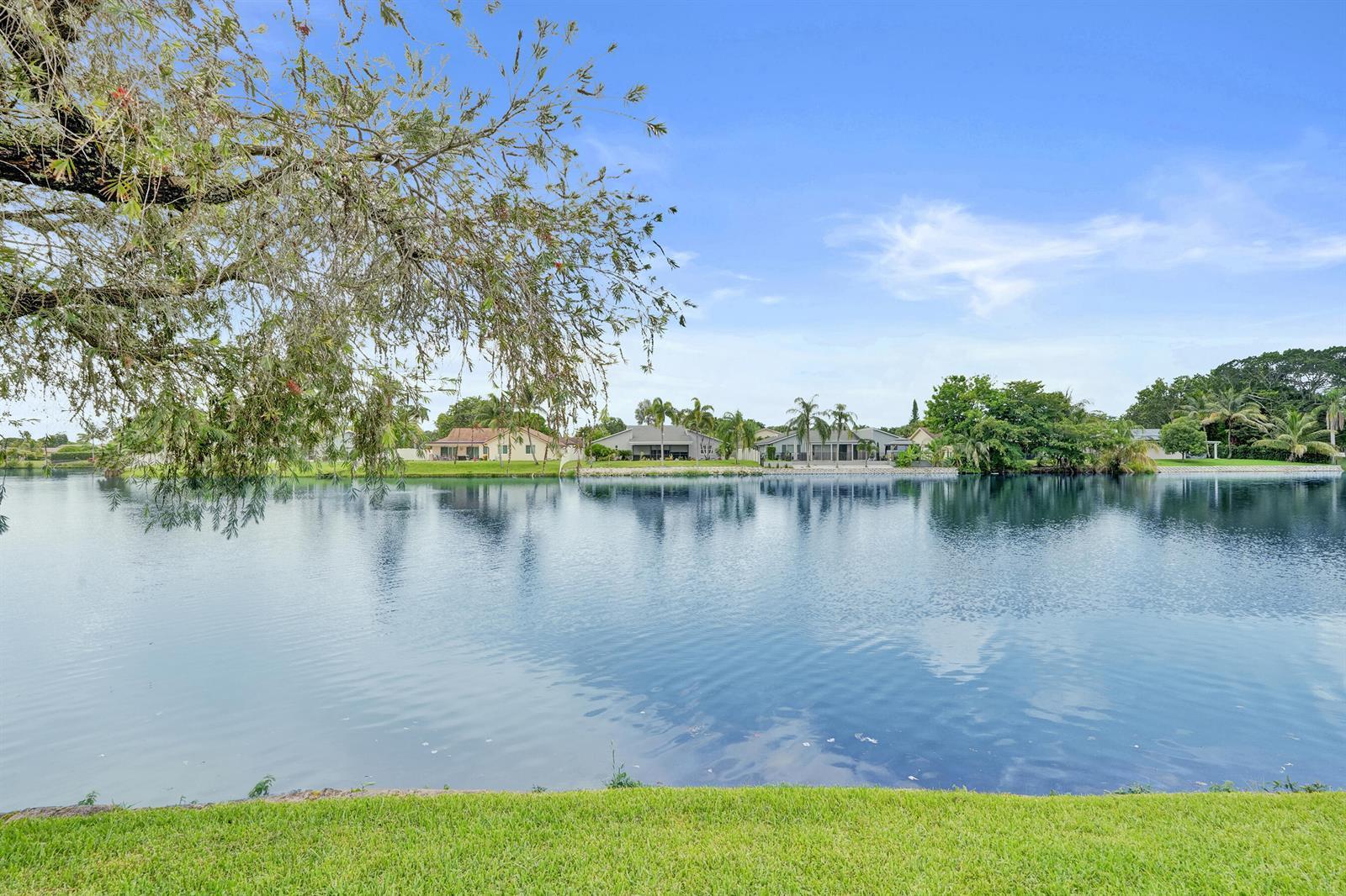 1122 NW 79th Drive, Plantation FL 33322 photo 2