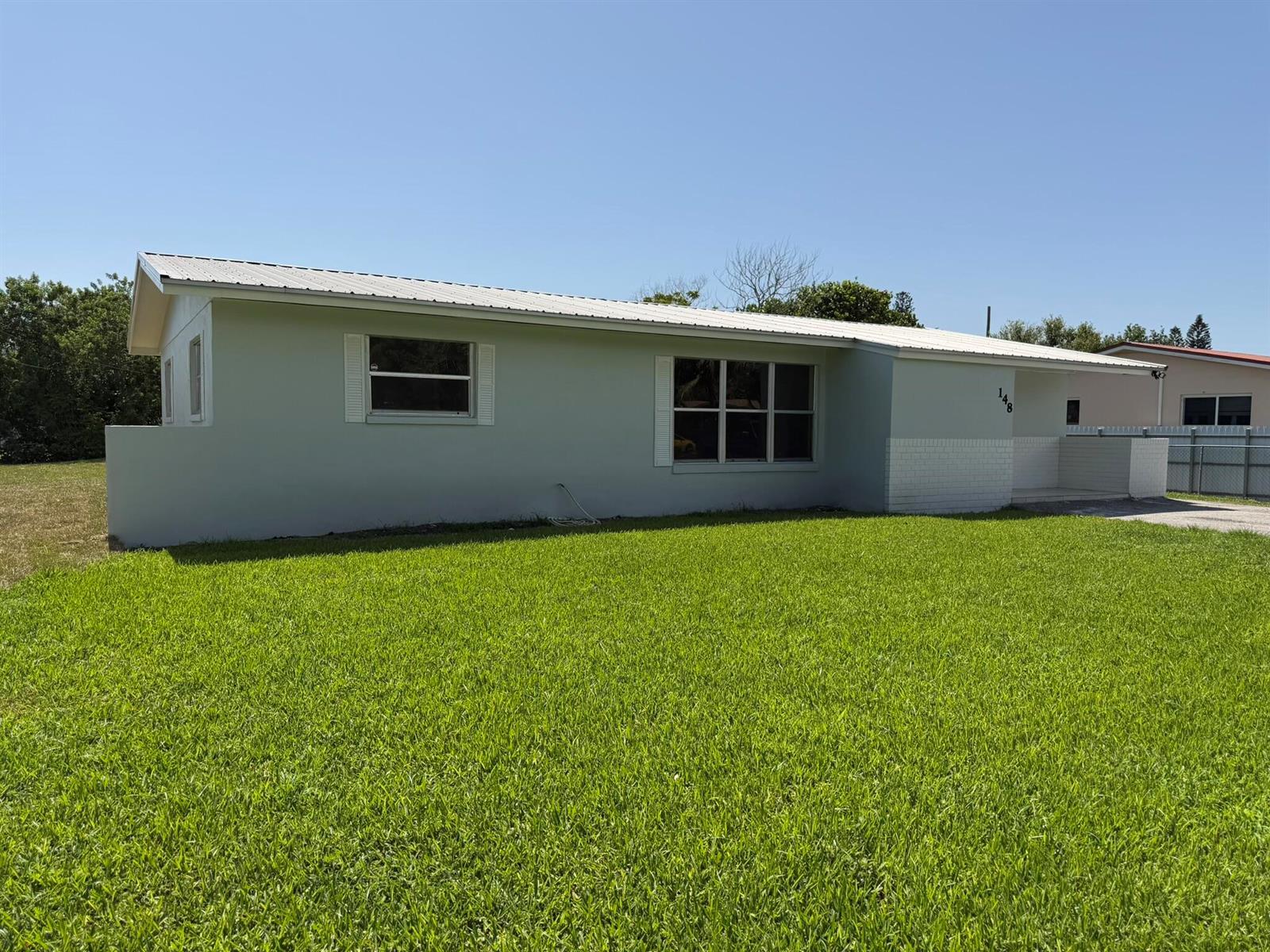 148 SE 6th Street N, Belle Glade FL 33430 photo 2
