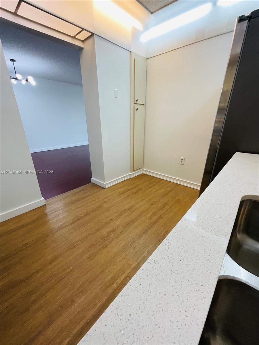 919 Hillcrest Dr # 302, Hollywood FL 33021 photo 4