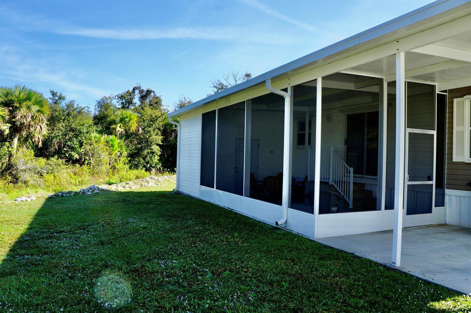 325 Mockingbird Avenue, Fort Pierce FL 34982 photo 3