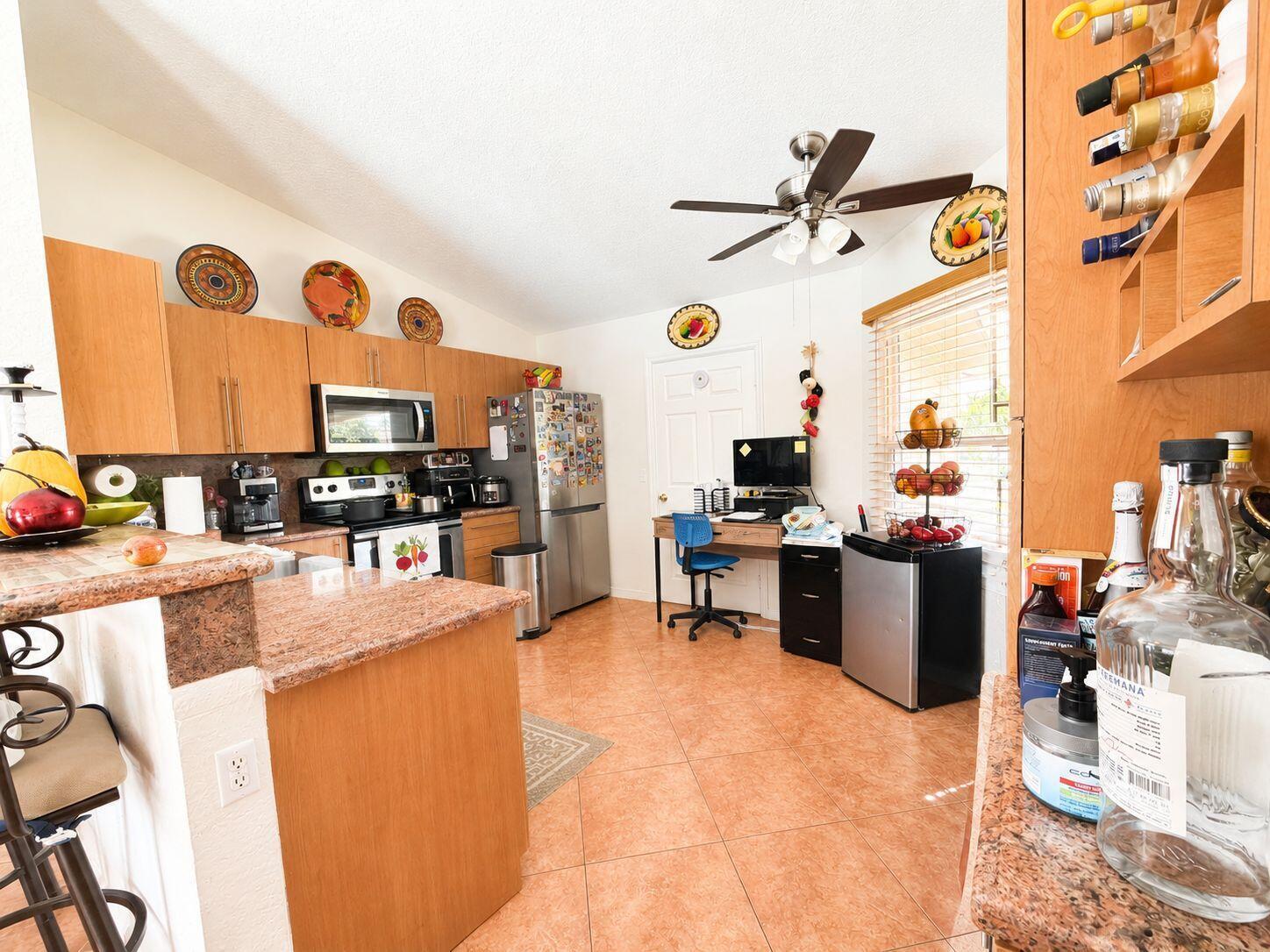 5202 El Claro Circle, West Palm Beach FL 33415 photo 2