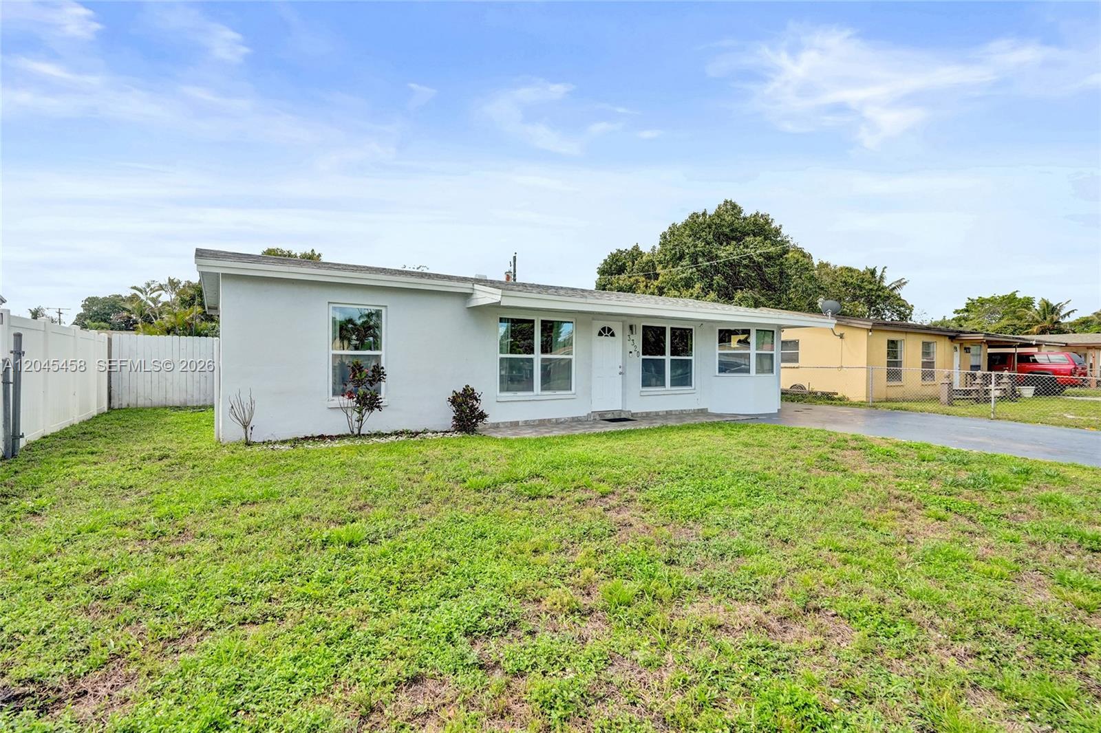 3320 NW 18th St, Lauderhill FL 33311