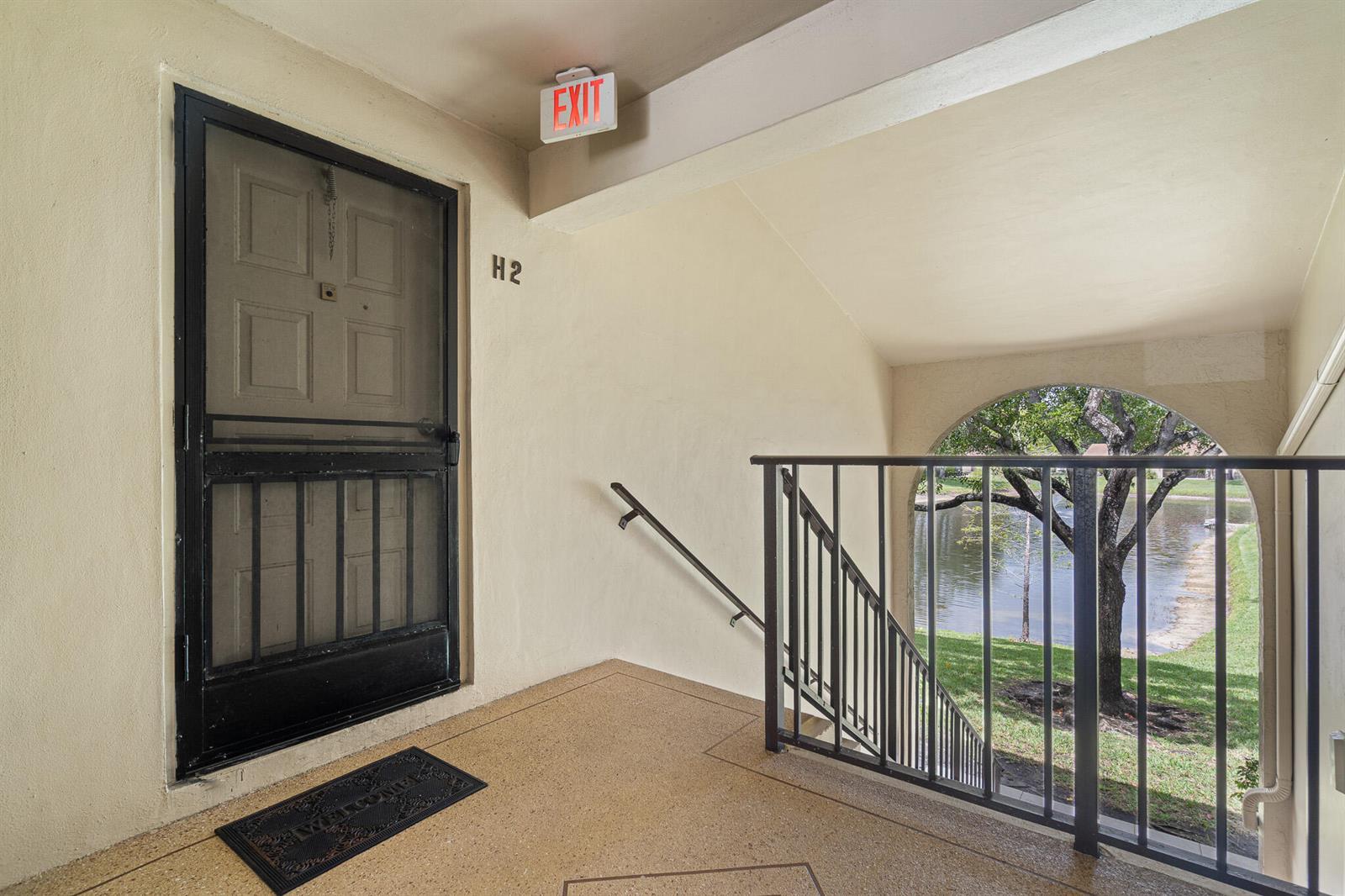 610 Sea Pine Way # H2, FL 33415 photo 3
