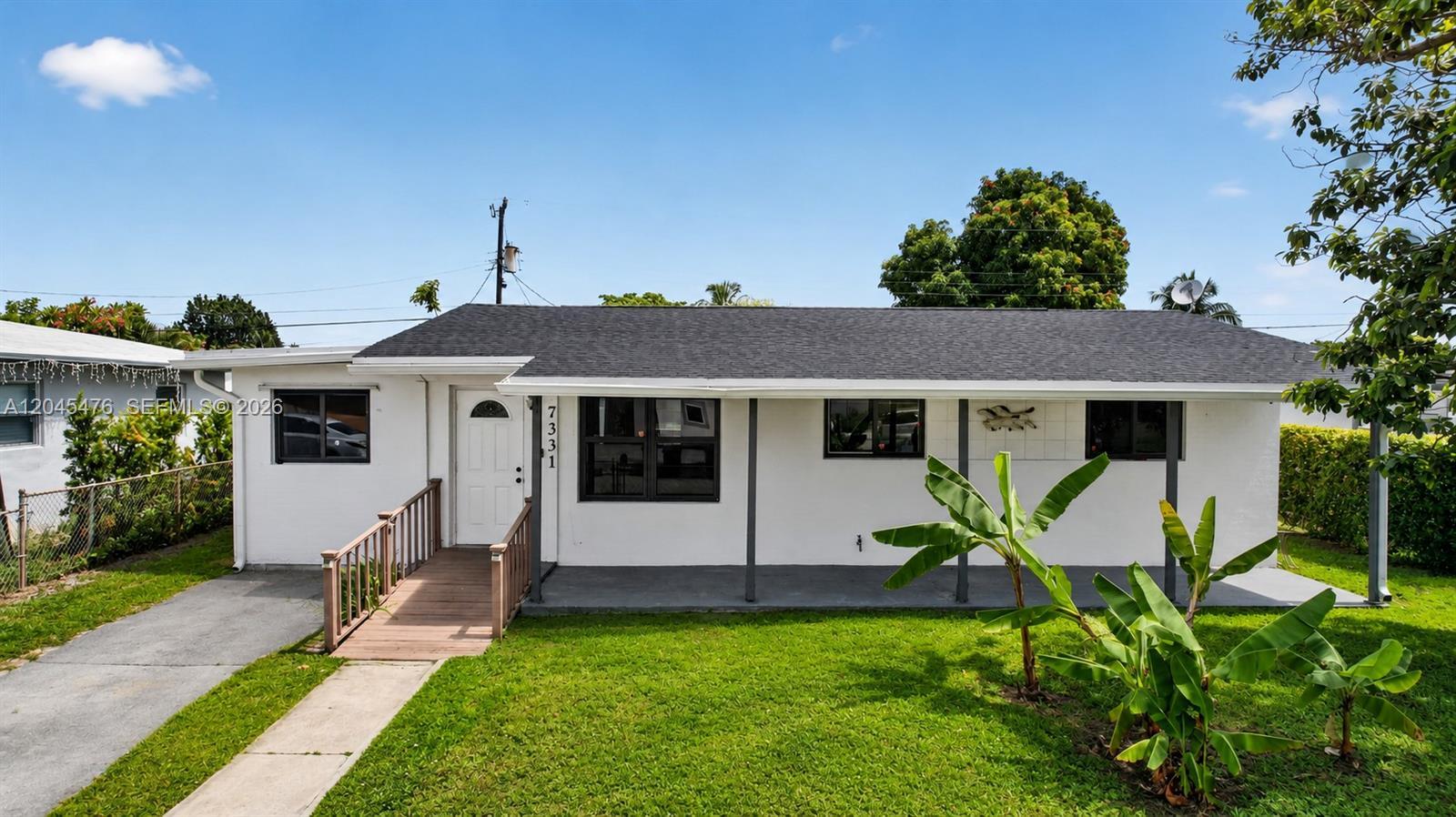 7331 Garfield St, Hollywood FL 33024