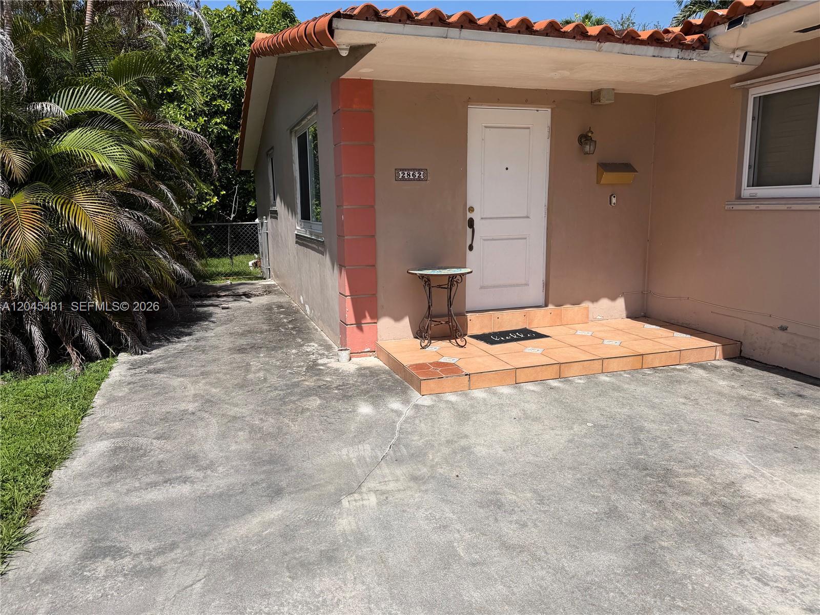 2862 SW 38 Ave, Miami FL 33134 photo 2