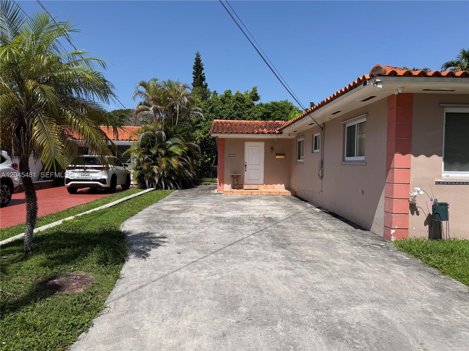 2862 SW 38 Ave, Miami FL 33134 photo 3