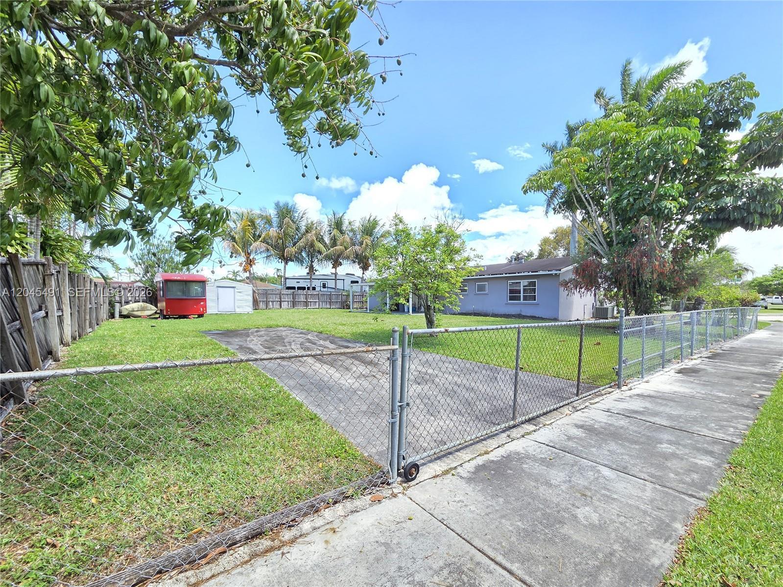 12061 SW 119th St, Miami FL 33186 photo 2