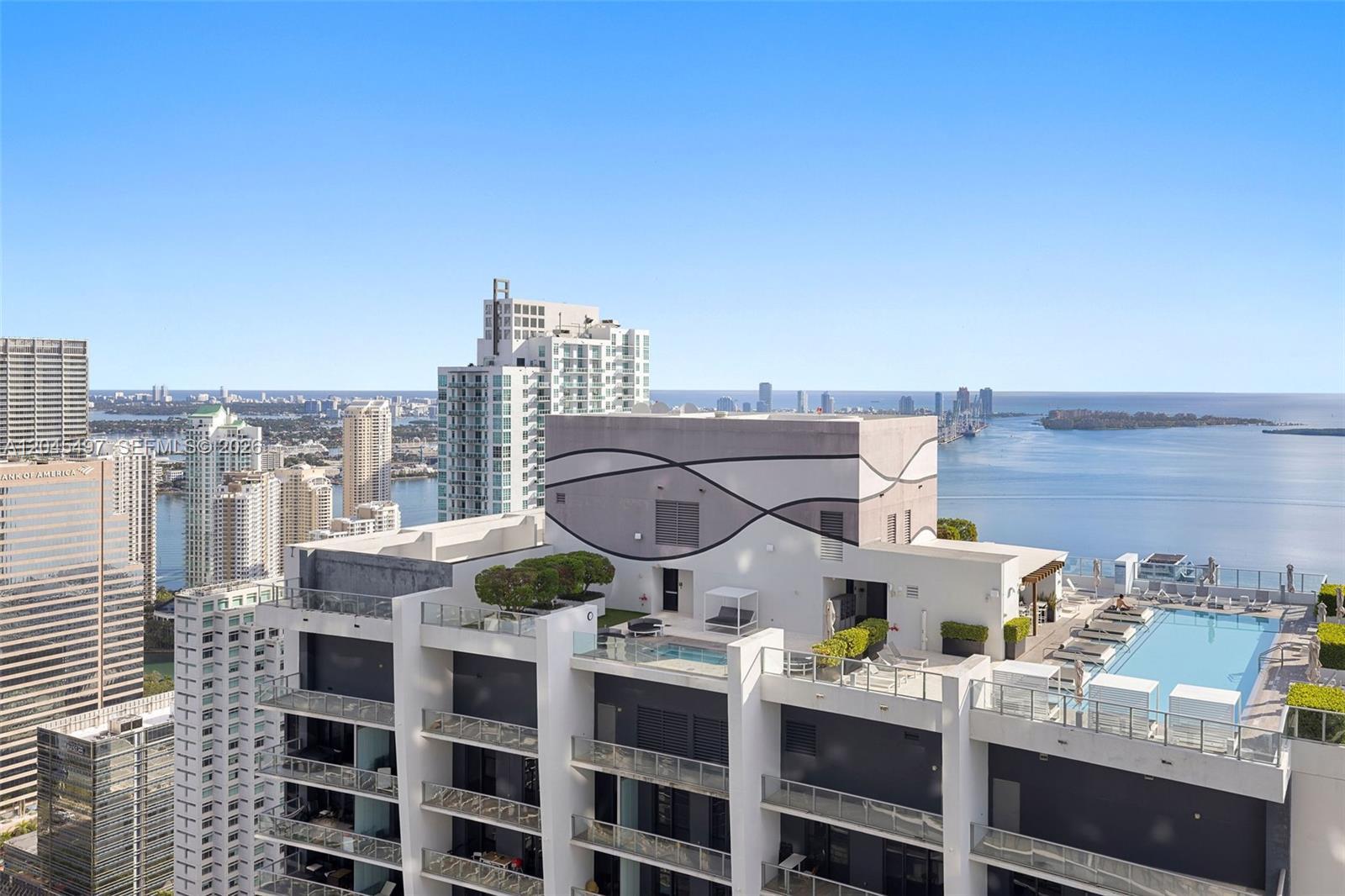 1000 Brickell Plz, Miami FL 33131 photo 3