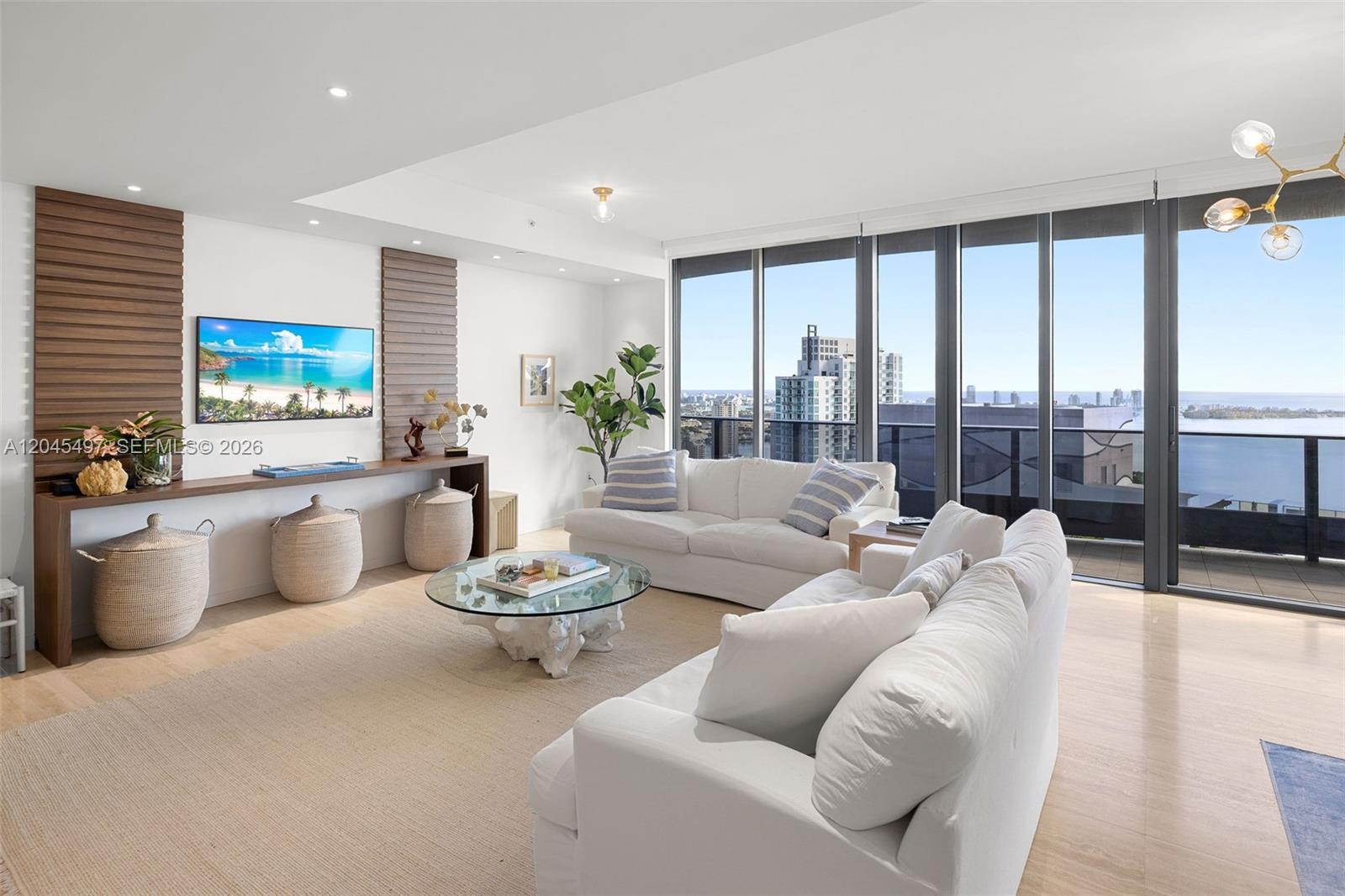 1000 Brickell Plz, Miami FL 33131