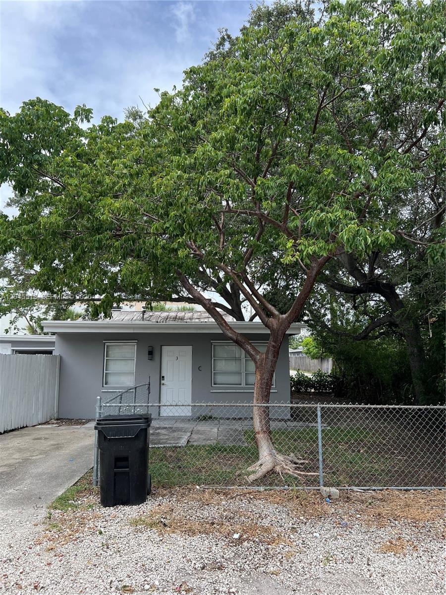 325 SW 14th Ct # C, Fort Lauderdale FL 33315 photo 2