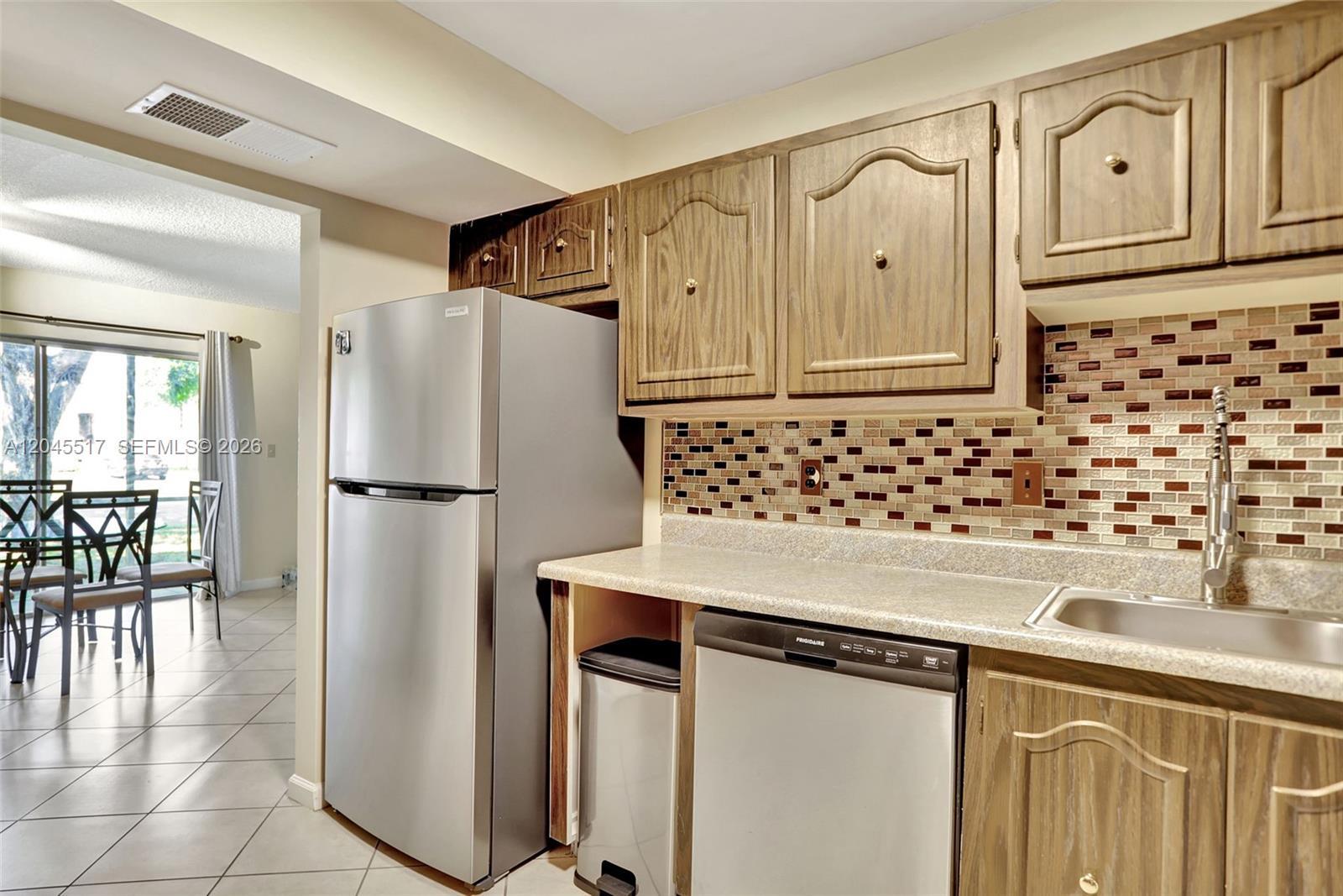 470 N Laurel Dr # 1A, Margate FL 33063 photo 3