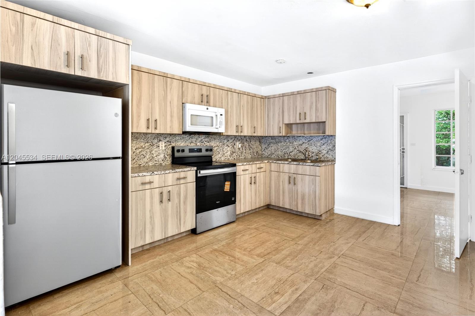 1350 NE 149th St # 2, Miami FL 33161 photo 2