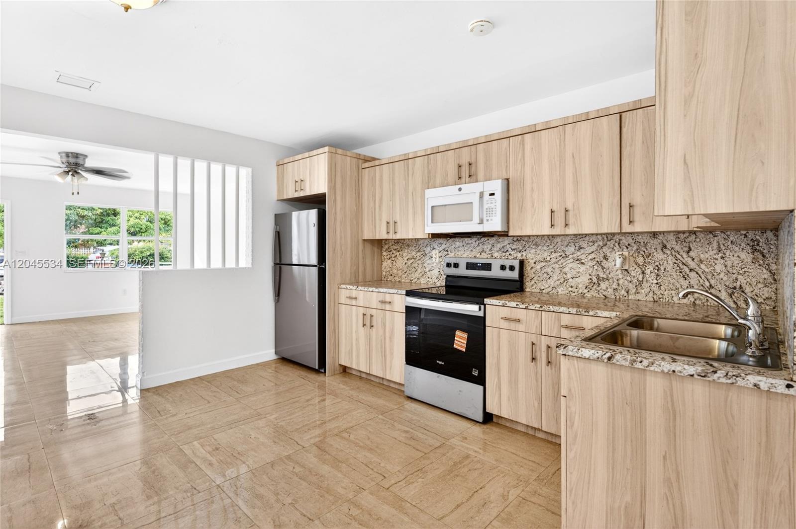 1350 NE 149th St # 2, Miami FL 33161 photo 4