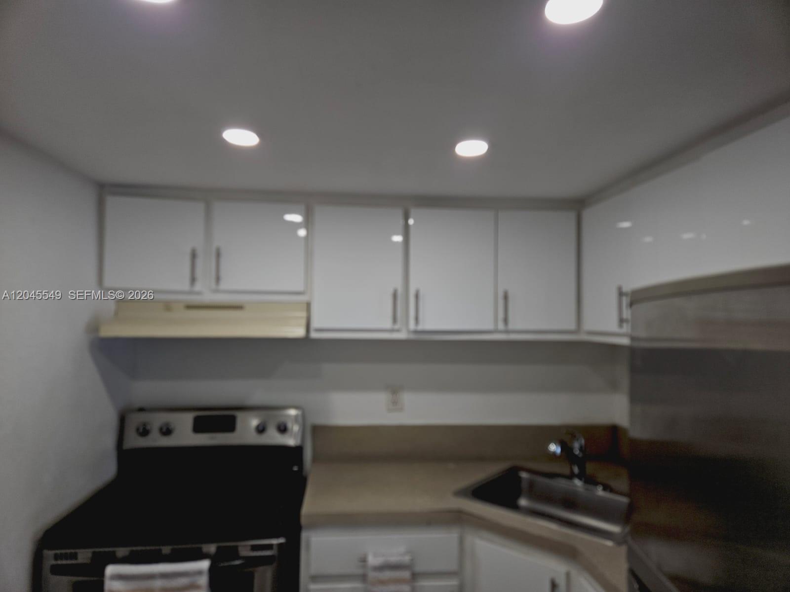 4550 NW 9th St # 709E, Miami FL 33126 photo 3