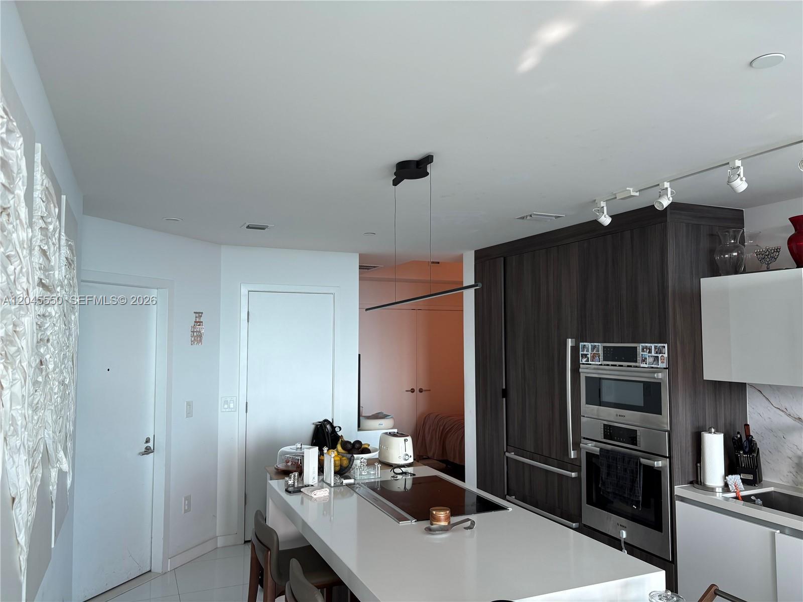 851 NE 1st Ave # 3706, Miami FL 33132 photo 2