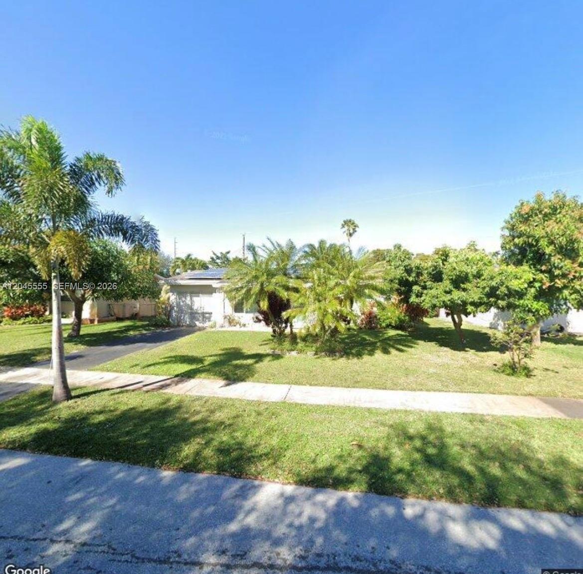6321 Thomas St, Hollywood FL 33024