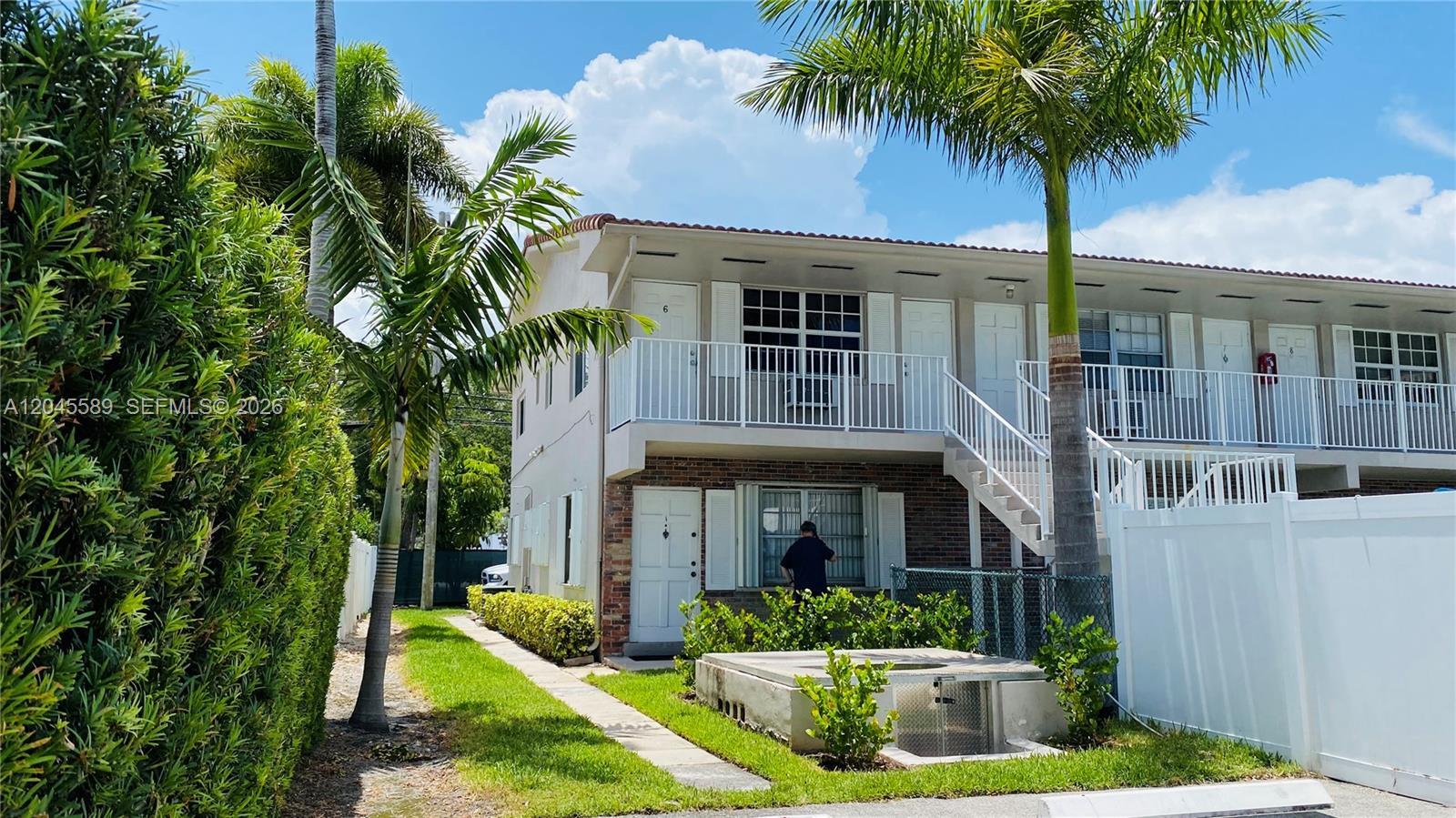 2665 Middle River Dr # 1, Fort Lauderdale FL 33306