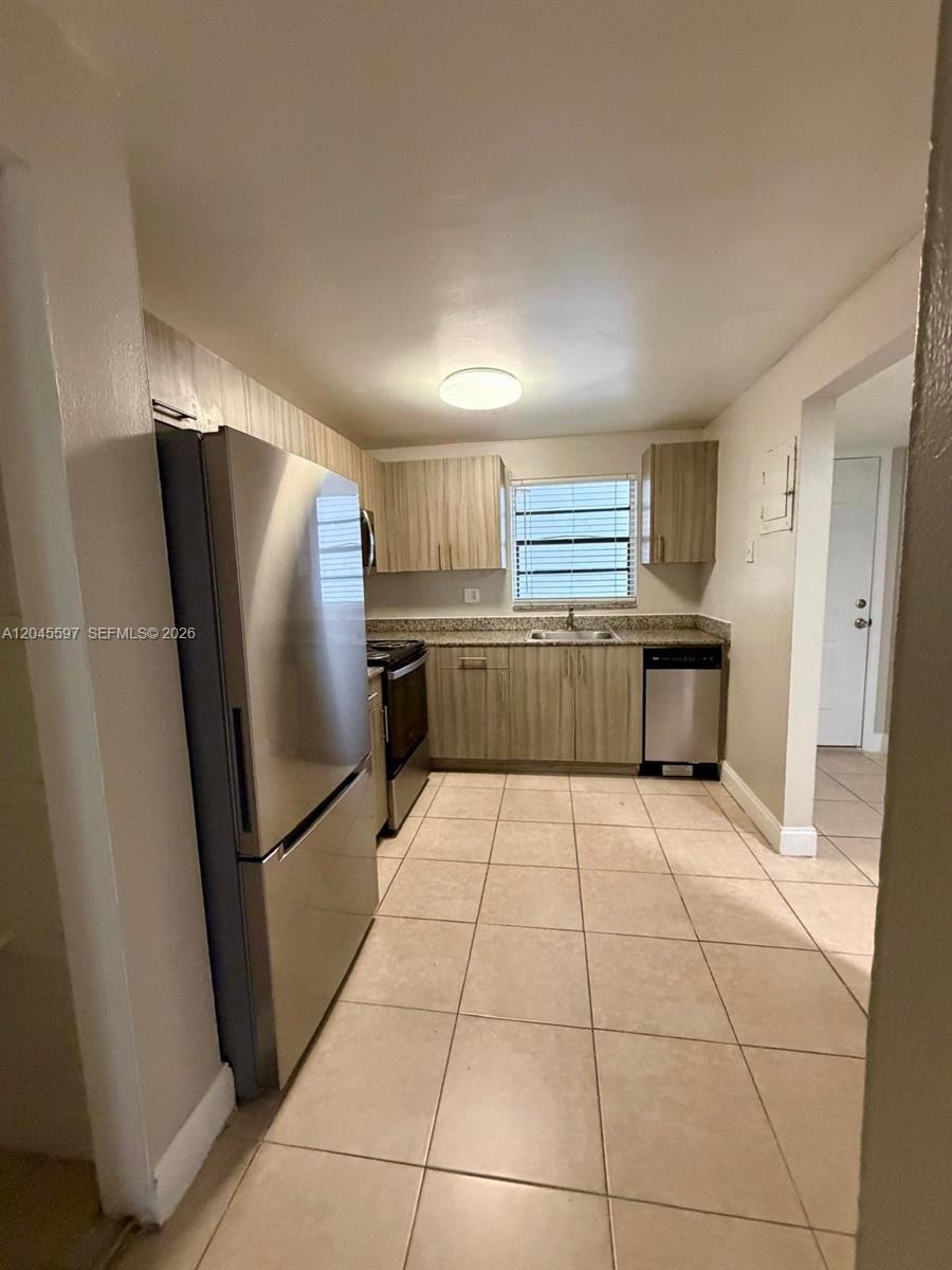2011 NW 55th Ave # 310, Lauderhill FL 33313 photo 2