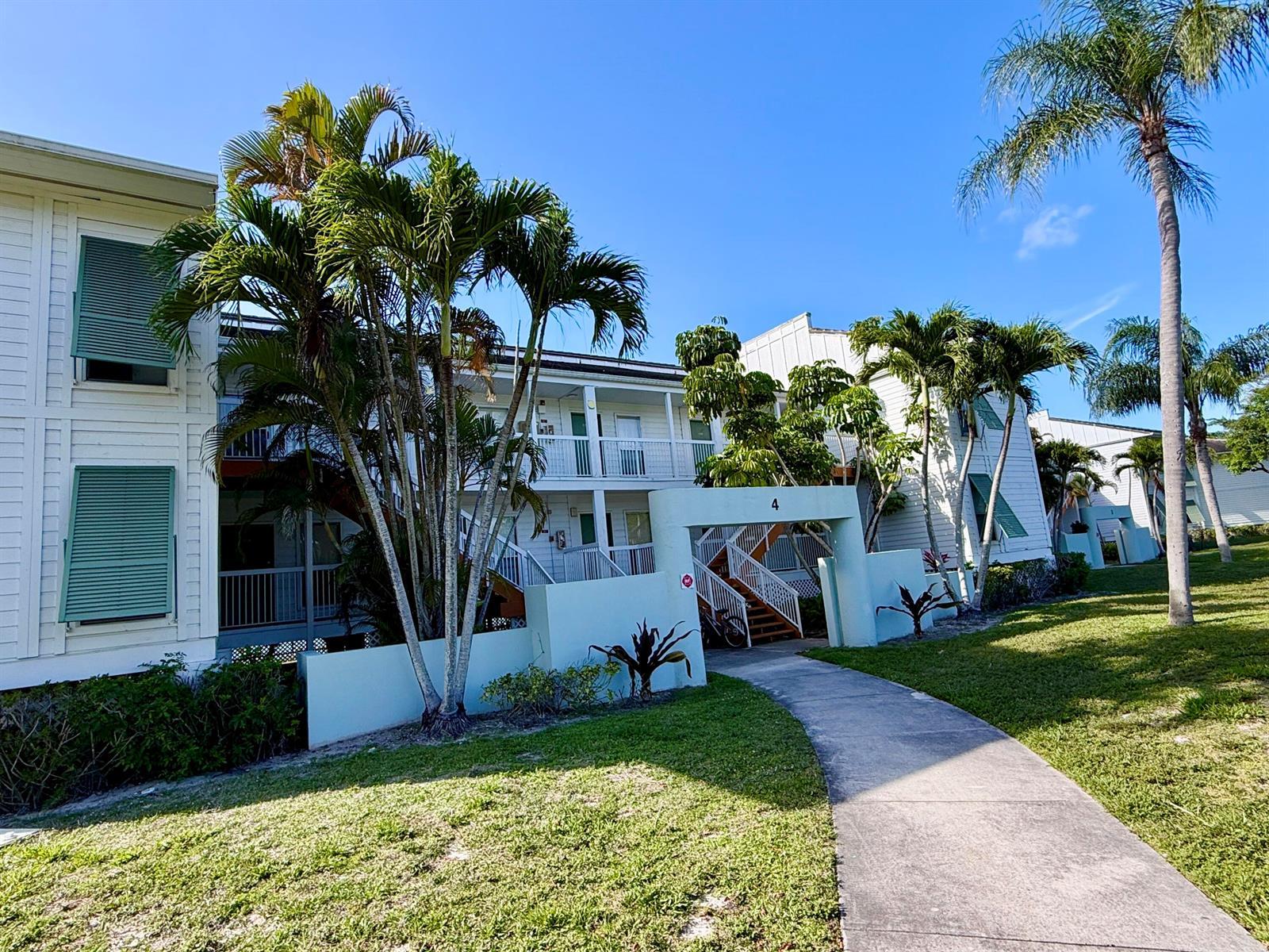273 Cypress Point Drive, Palm Beach Gardens FL 33418 photo 4