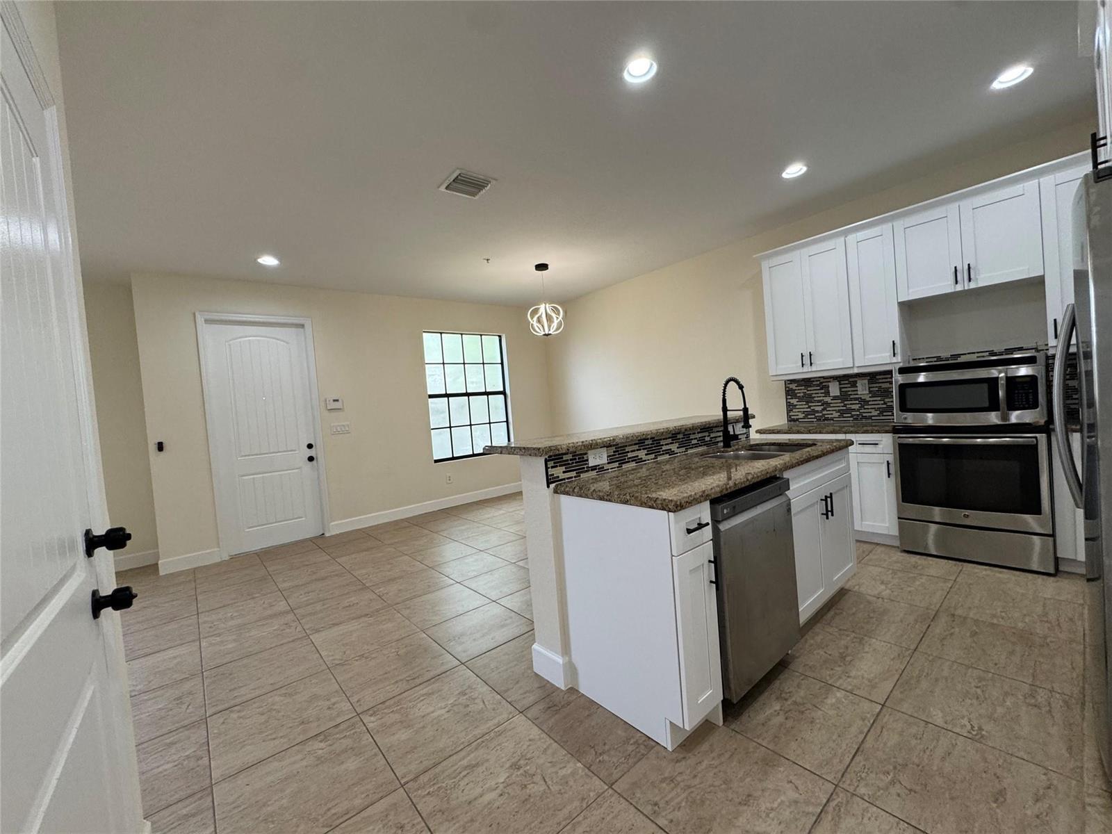749 SW 3rd Avenue, Pompano Beach FL 33060 photo 2