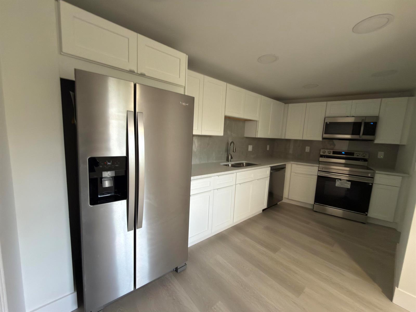 625 Oaks Drive # 305, Pompano Beach FL 33069 photo 2