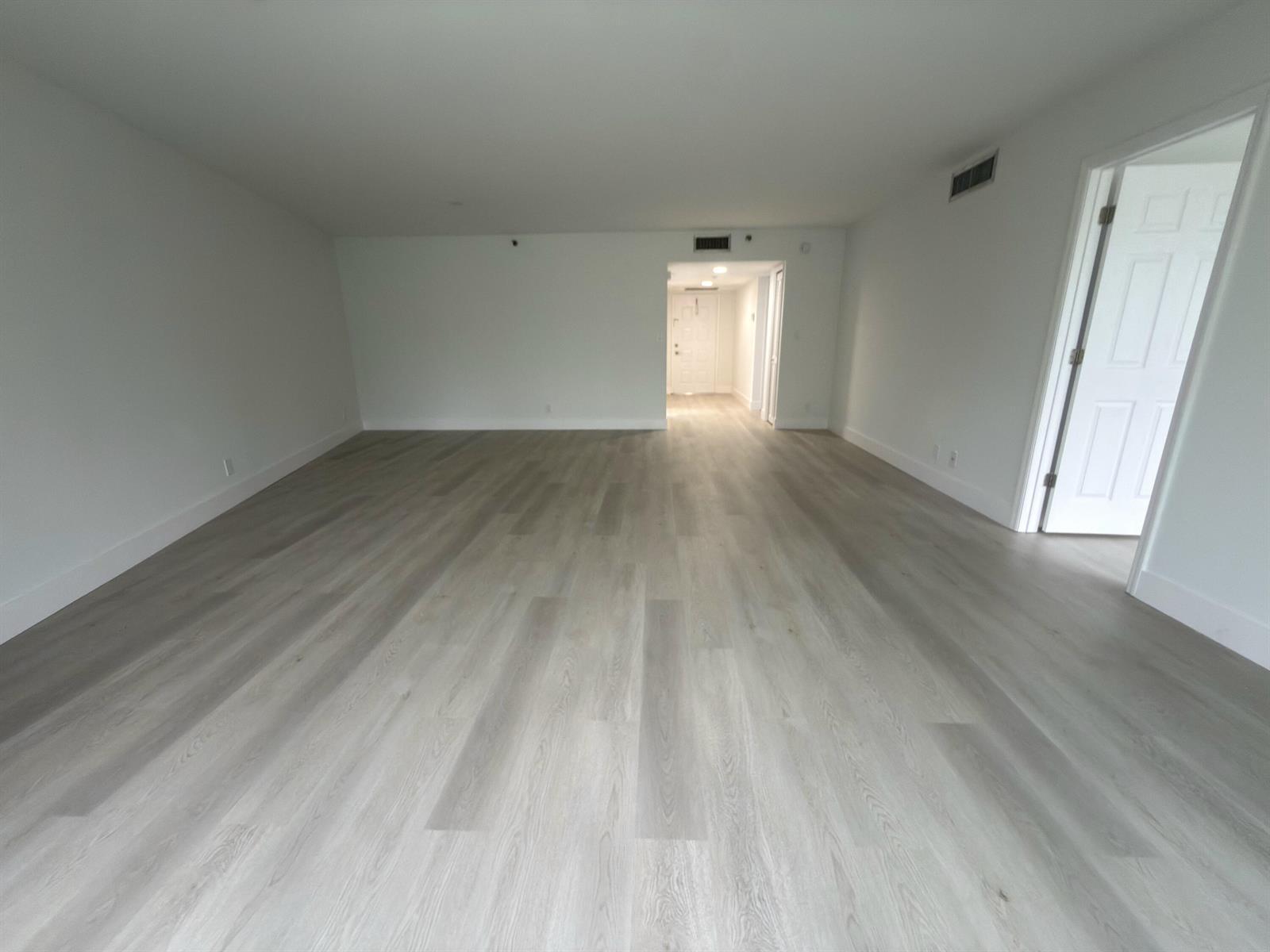 625 Oaks Drive # 305, Pompano Beach FL 33069 photo 4