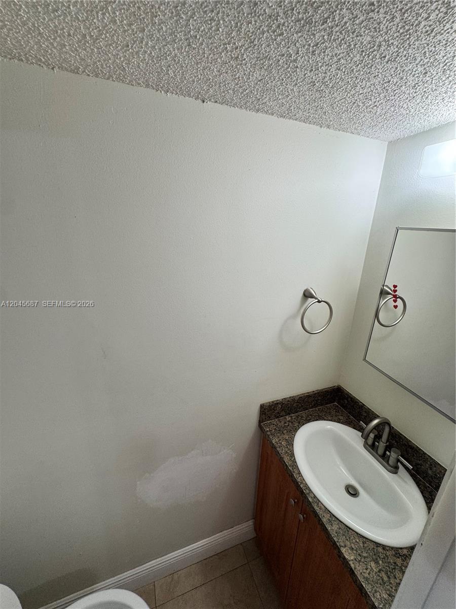421 Swallow Dr # 10, Miami Springs FL 33166 photo 5