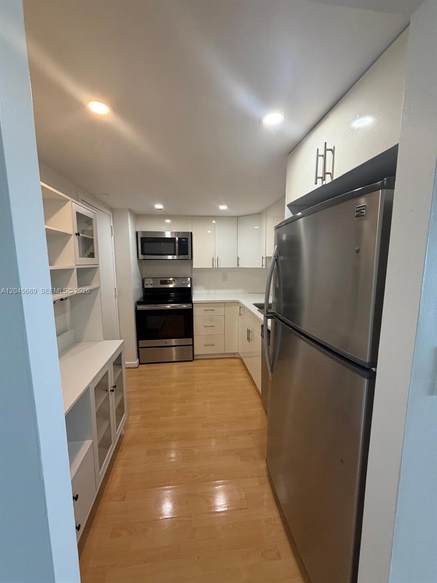 2333 Brickell Ave # 1610, Miami FL 33129 photo 4
