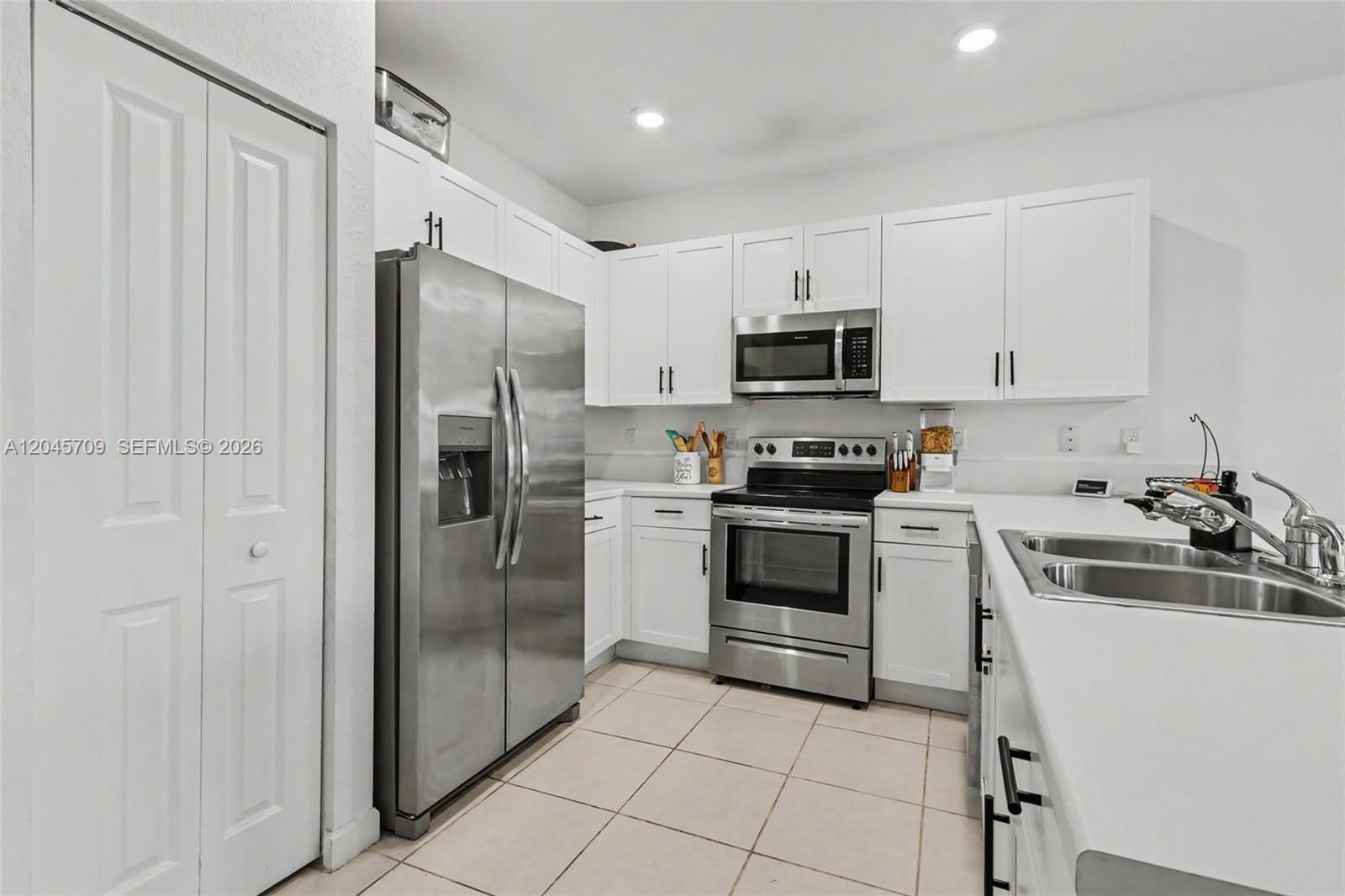18102 SW 148th Rd, Miami FL 33187 photo 5