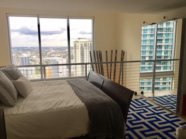 Miami, FL 33131 photo 4