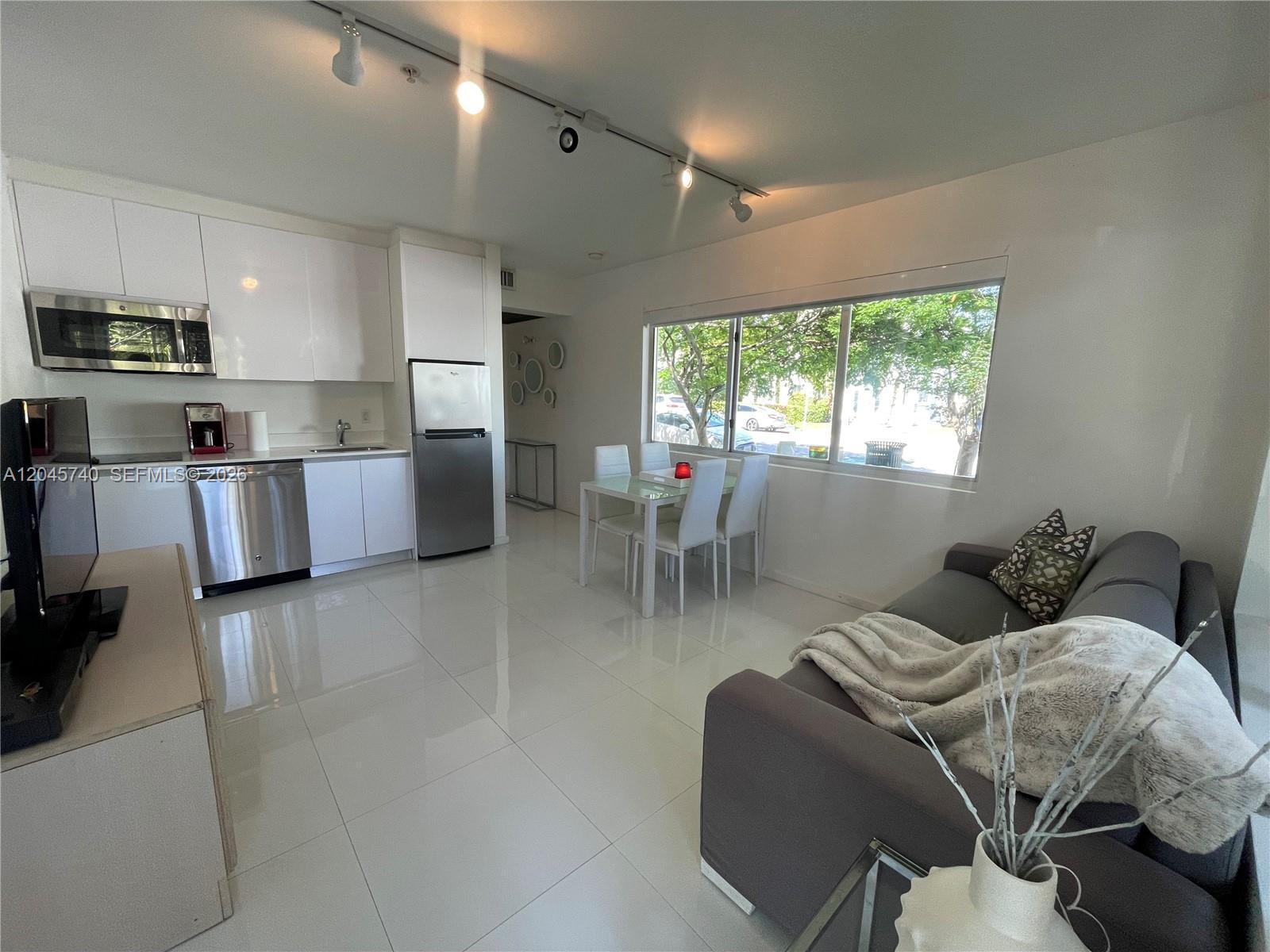 801 15th St # 101, Miami Beach FL 33139 photo 2