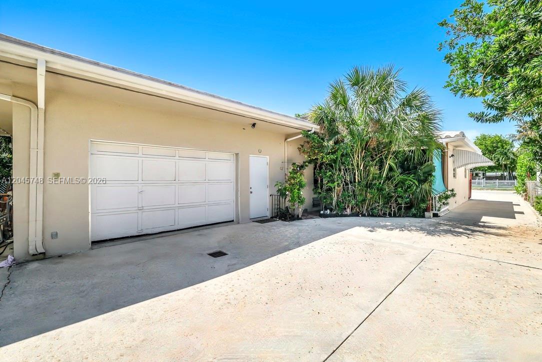 1826 Mckinley Street, Hollywood FL 33020 photo 4