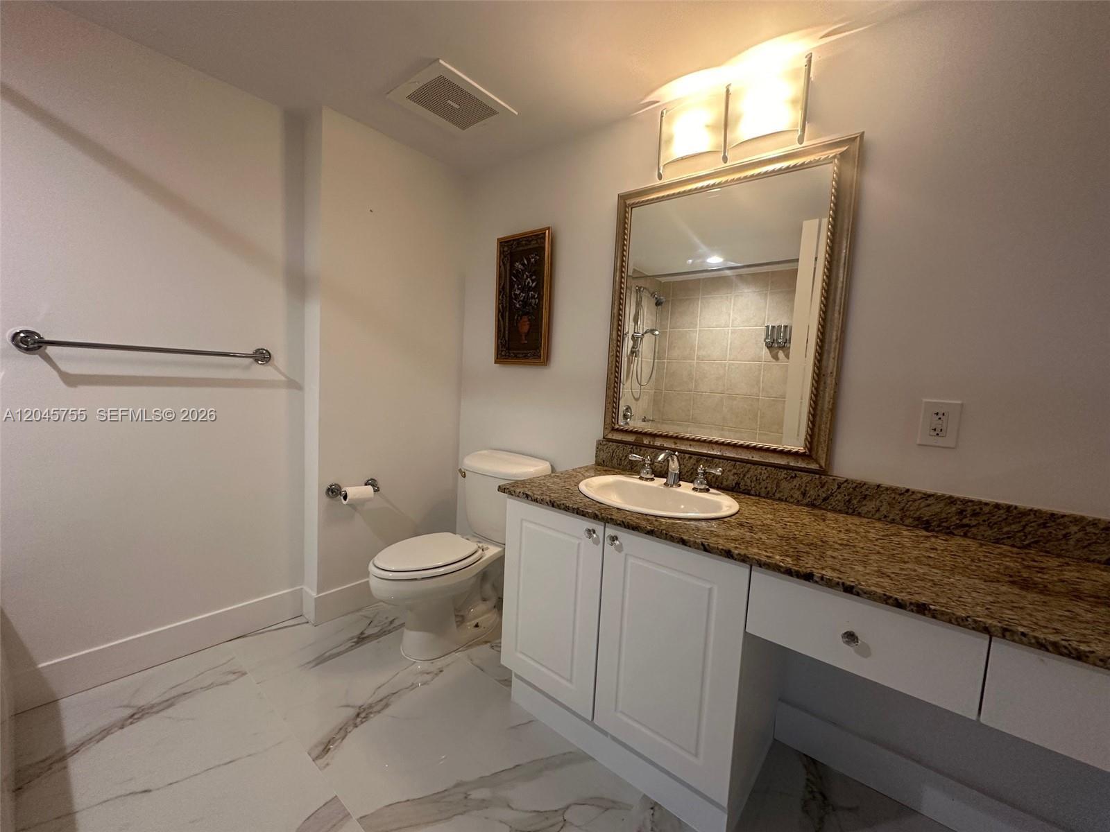 19501 W Country Club Dr # 406, Aventura FL 33180 photo 5
