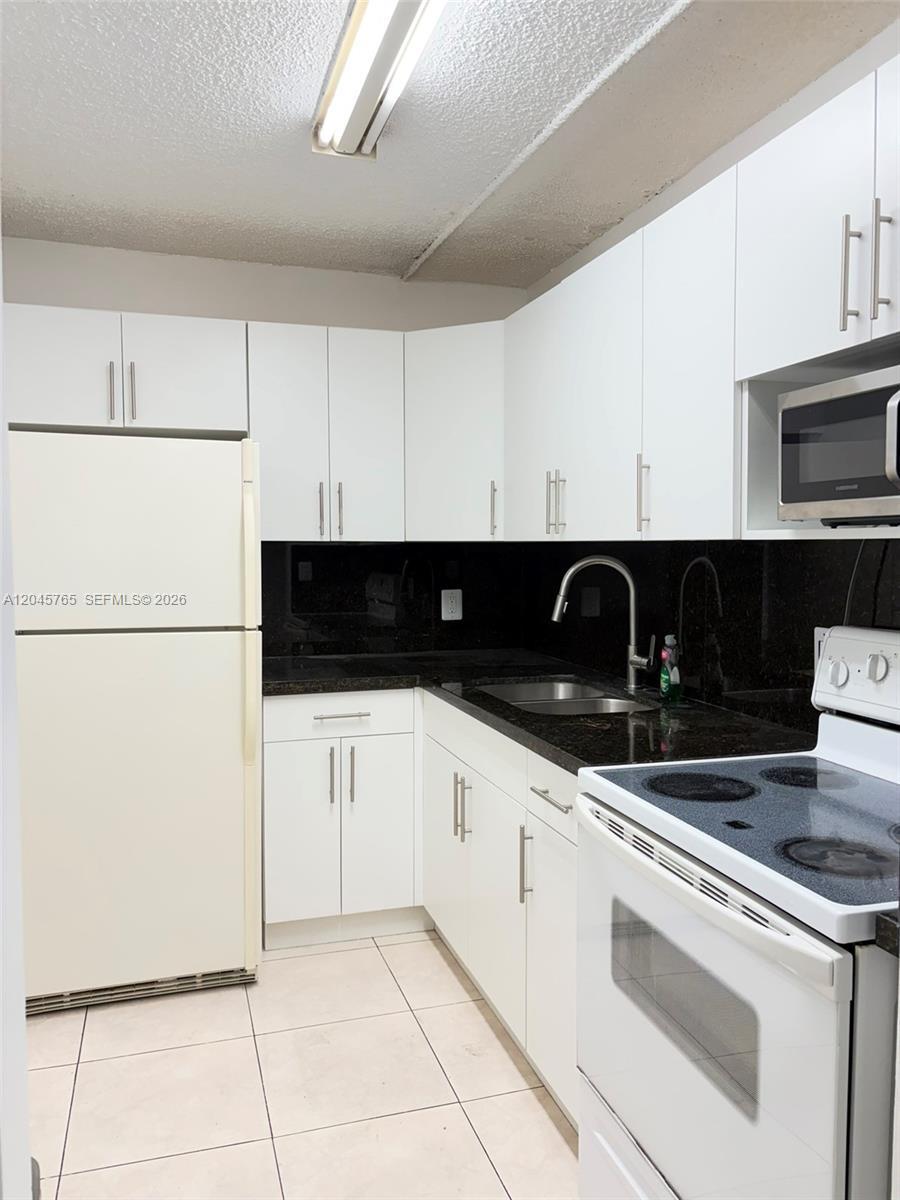 8411 NW 8th St # 206, Miami FL 33126 photo 3