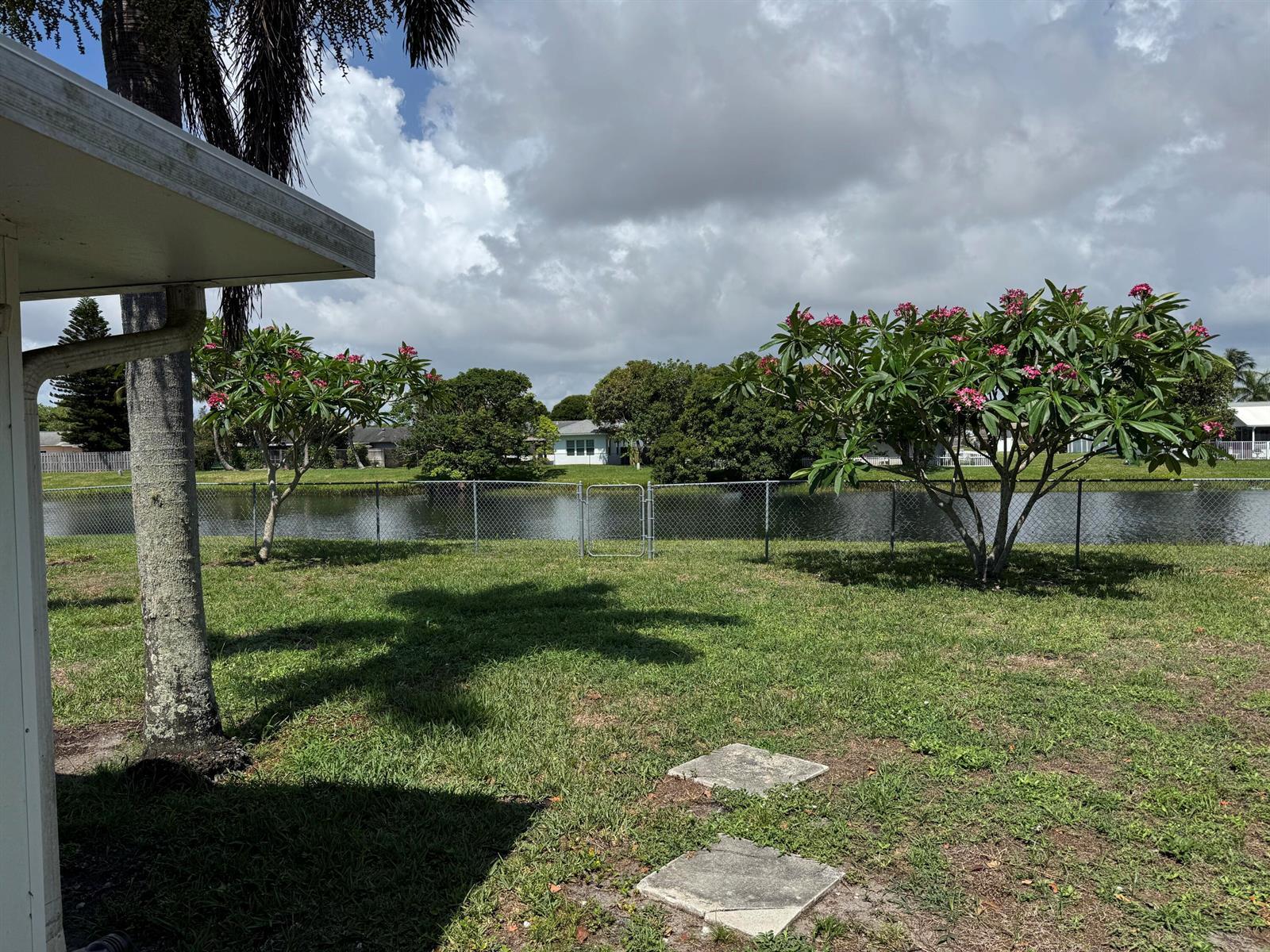 8095 St  John Avenue W, Boynton Beach FL 33472 photo 2