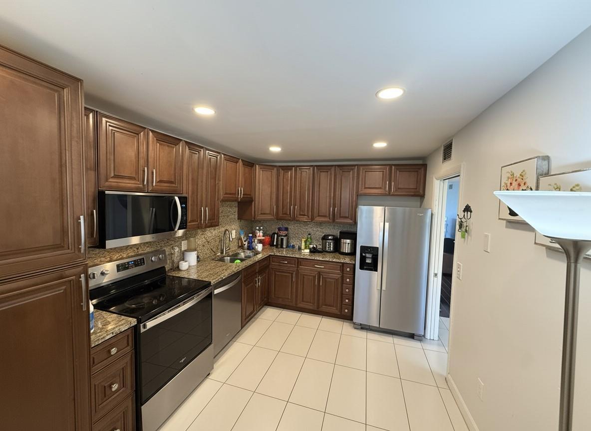 2850 Forest Hills Boulevard # 214, Coral Springs FL 33065 photo 4