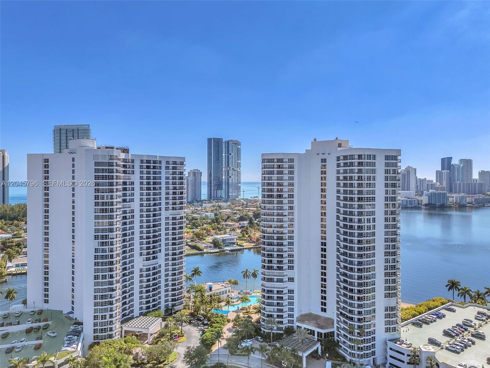 19101 Mystic Pointe Dr, Aventura FL 33180 photo 3