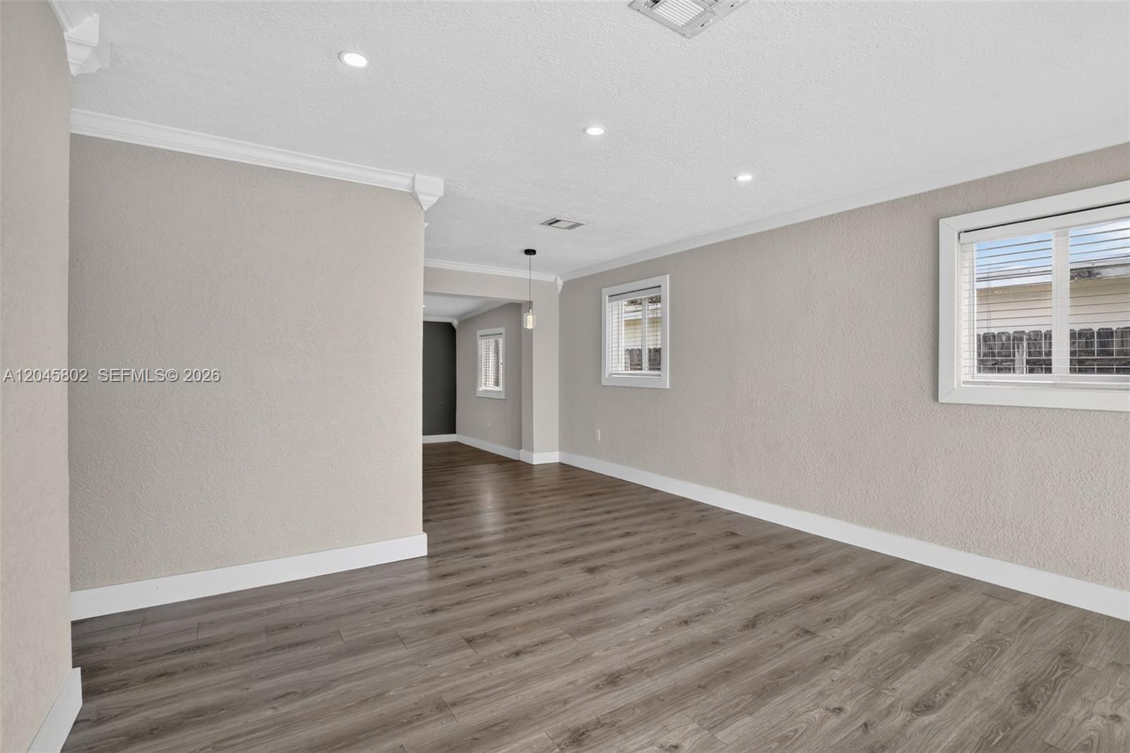 1300 N 70th Ter, Hollywood FL 33024 photo 4
