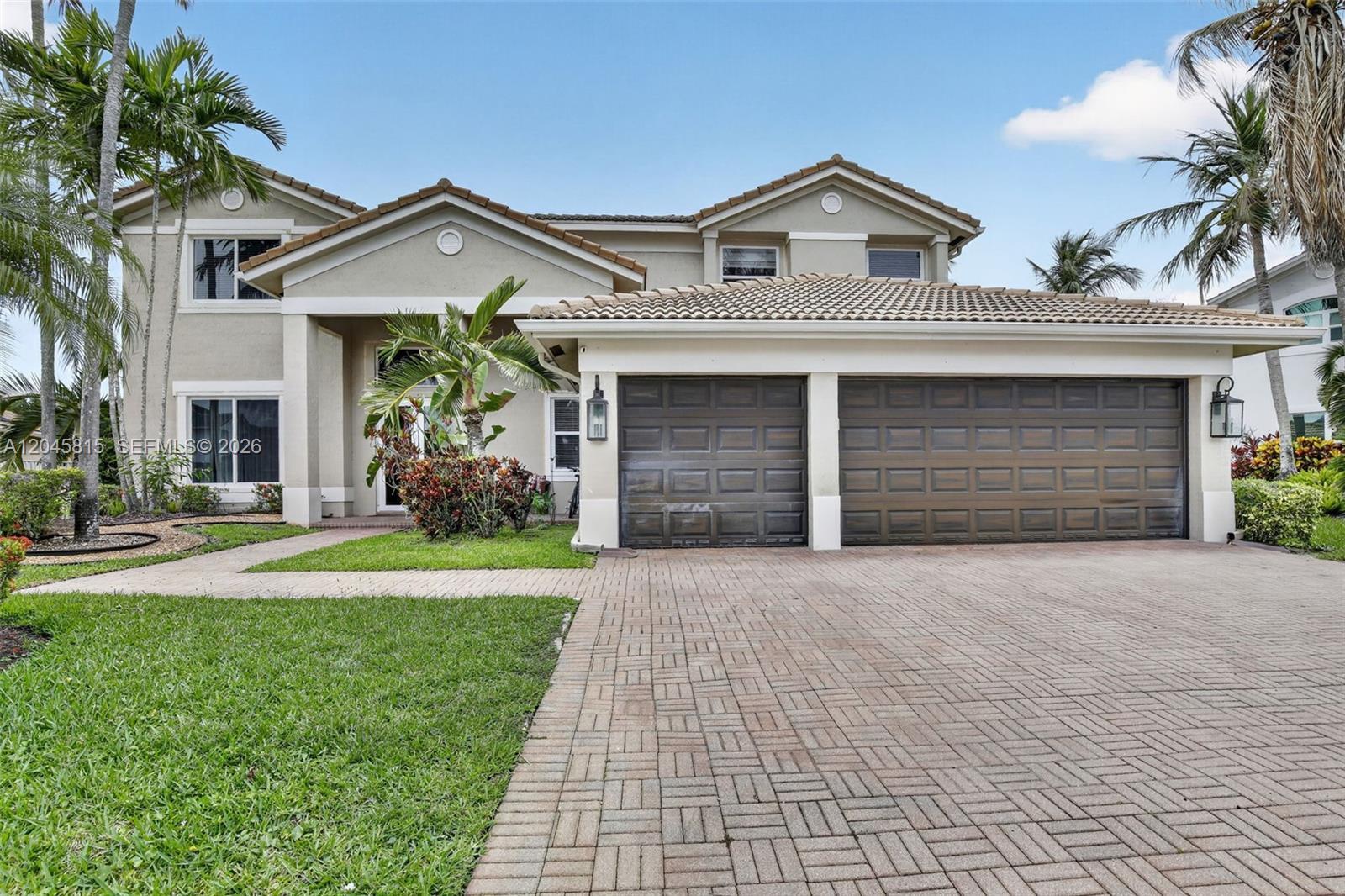 981 Waterside Cir, Weston FL 33327