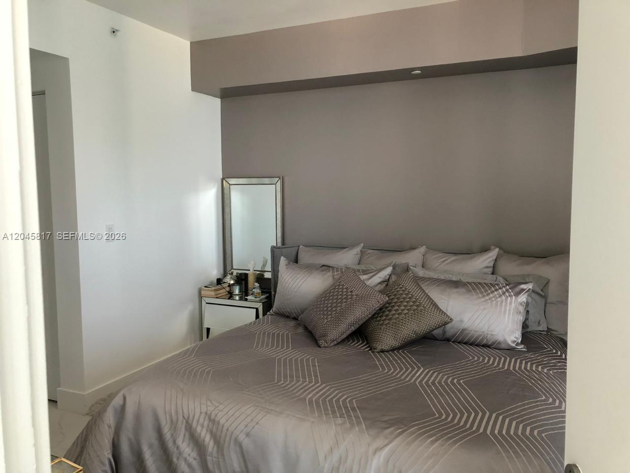 1300 S Miami Ave # 3703, Miami FL 33130 photo 5