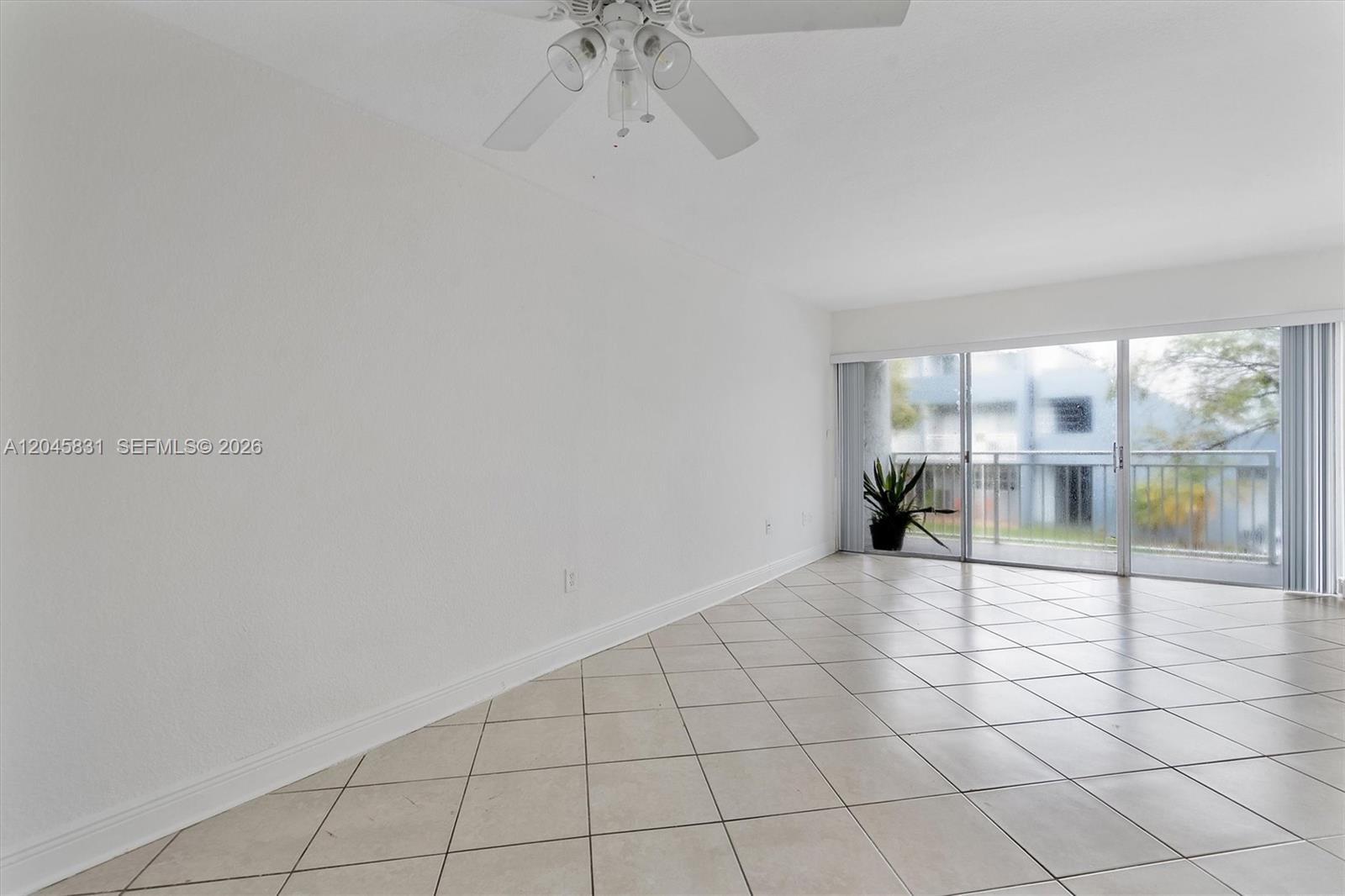 9369 Fontainebleau Blvd # J225, Miami FL 33172 photo 2