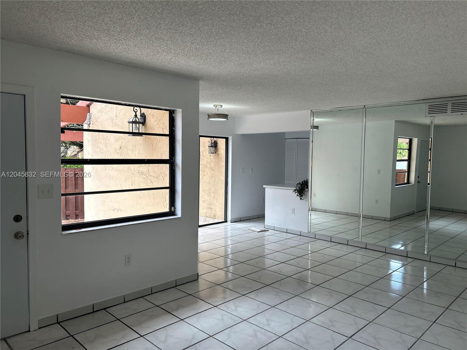301 W Park Dr # 11, Miami FL 33172 photo 3