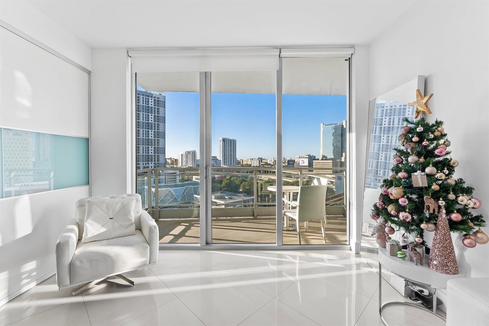 90 SW 3rd Street # 1410, Miami FL 33130 photo 3