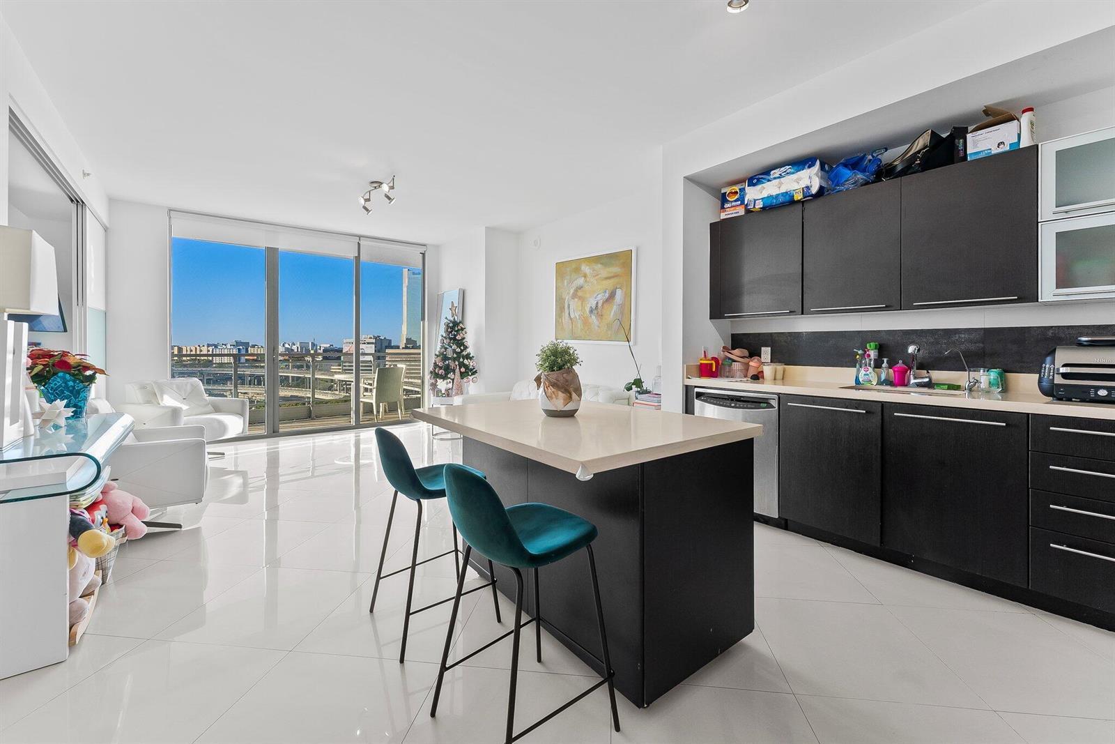 90 SW 3rd Street # 1410, Miami FL 33130