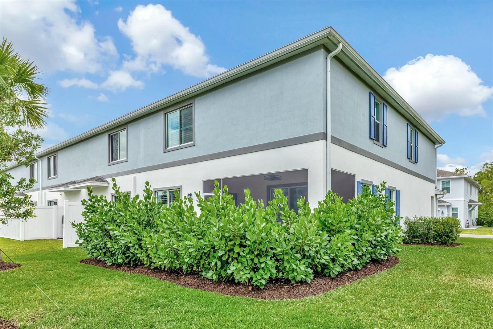 601 Waters Edge Lane, Port St. Lucie FL 34983 photo 4