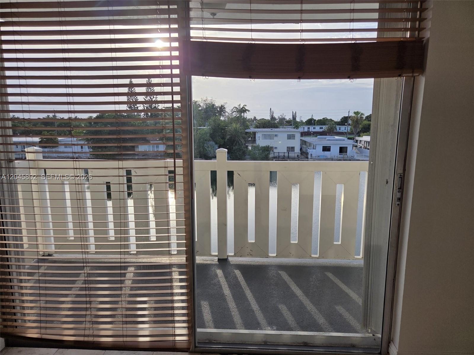 7900 Tatum Waterway Dr # 304, Miami Beach FL 33141 photo 5
