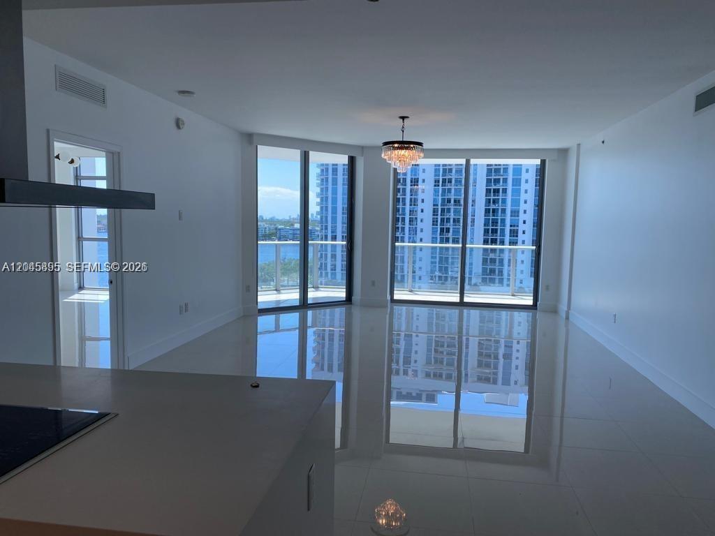 North Miami Beach, FL 33160 photo 5